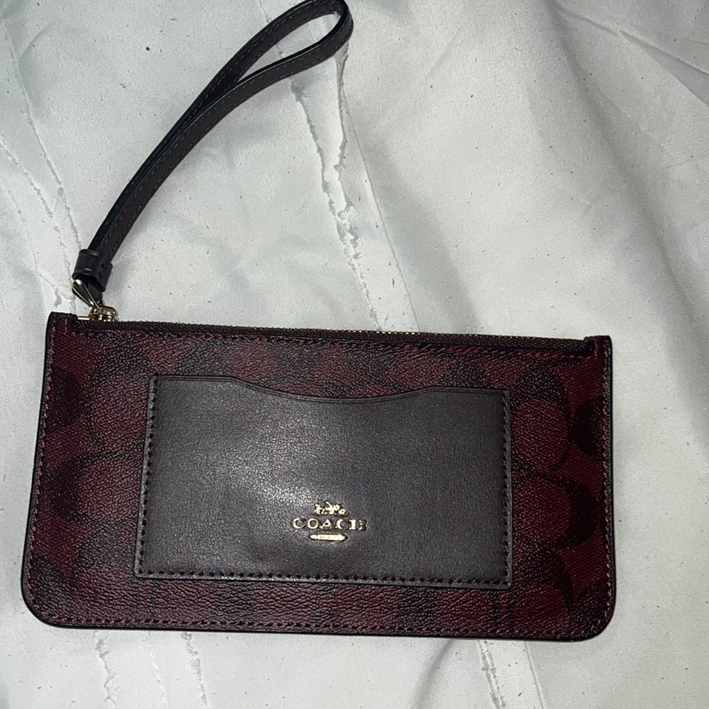 Brown coach clutch/wallet